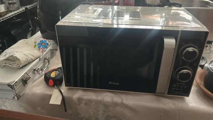 Forno microondas 21 litros - voltagem 220