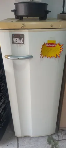 Geladeira com 3 meses de garantia 