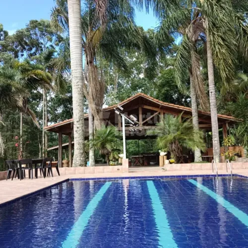 Fazenda/Sítio/Chácara para venda com 7500 metros quadrados com 3 quartos
