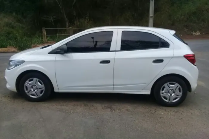 Aluguel de veículos para Uber 99 é particular