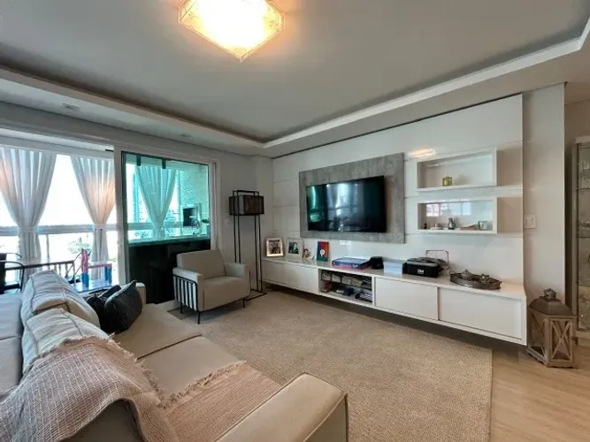 Apartamento mobiliado, pertinho do centro e do colégio Marista, por R$ 1.170.000,00