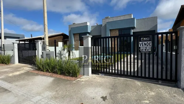 Casas Alto Padrão com 2 Suítes, Piscina e Churrasqueira no Bairro Bagé