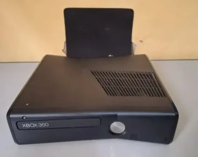 Xbox 360 Slim