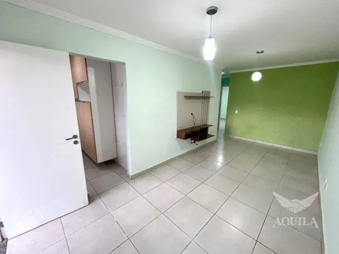 CASA TÉRREA - 3 DORMITÓRIOS - 1 SUÍTE - QUINTAL - 2 VAGAS - CLUBE NO CONDOMÍNIONO - CONDOM
