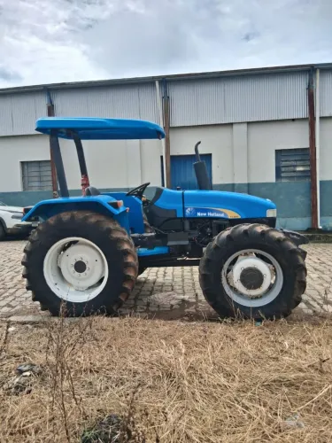 Trator agrícola NH TT3840 