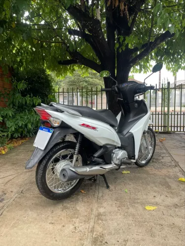 Honda biz 110i 2023/2024 único dono