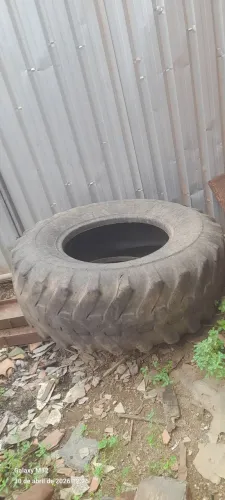 Pneu para Retro escavadeira 