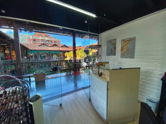 Loja comercial para aluguel em Teresópolis (Bairro Alto) 70 m²