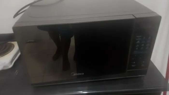 Vendo microondas funcionando 21 litros, 110 volts