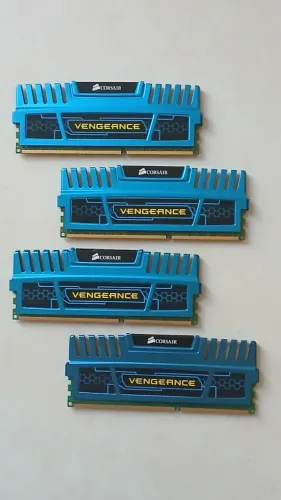 Memória RAM Corsair Vengeance 4gb DDR3 1600 Mhz PC
