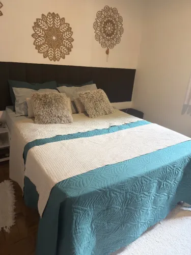 VENDO CAMA BOX CASAL PRA RETIRAR NO PARQUE CONTINENTAL/SP