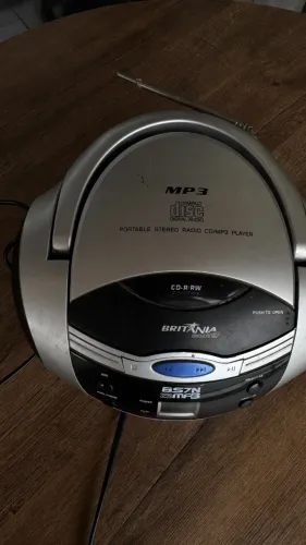 Rádio CD/MP3 Britânia Sound BS7N, seminovo, precisando conserto 
