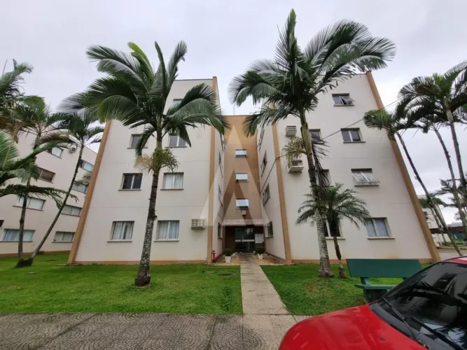 Apartamento de 3 quartos, localizado em condomínio no bairro Guanabara.