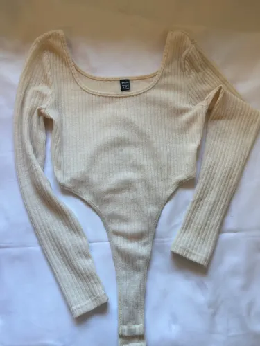 Body cavado branco