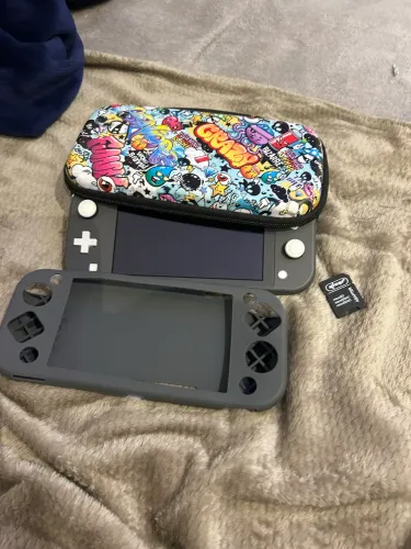 Nintendo switch lite +cartao 16gb