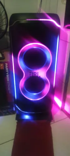 Vendo JBL partybox ultimate nova com 11 meses de garantia de vitrine apenas 6.100 chama