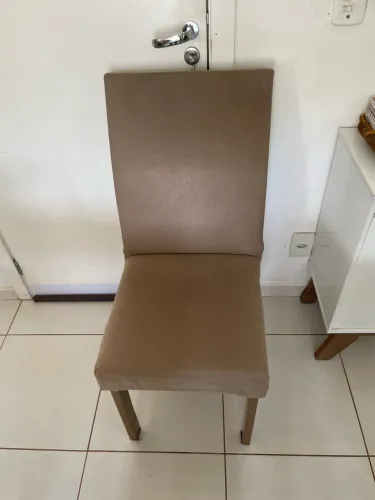 conjunto de cadeiras usadas em bom estado