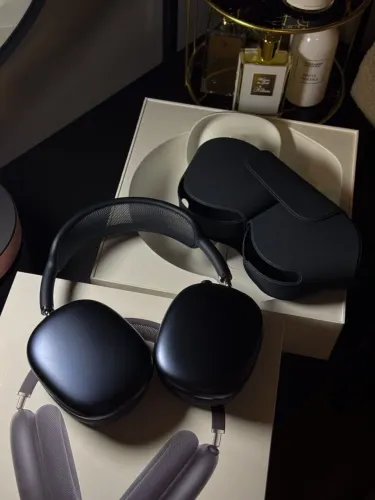 Apple Airpods Max USB-C - Meia Noite na garantia