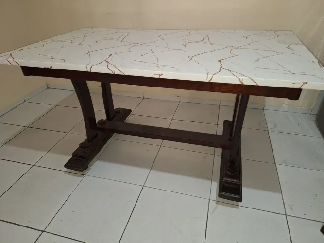 Mesa sucupira