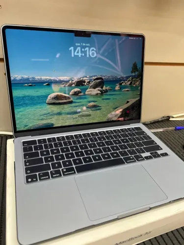 MacBook Air M5 512gb 16 Ram tela 13? Skyblue 1 mês de uso