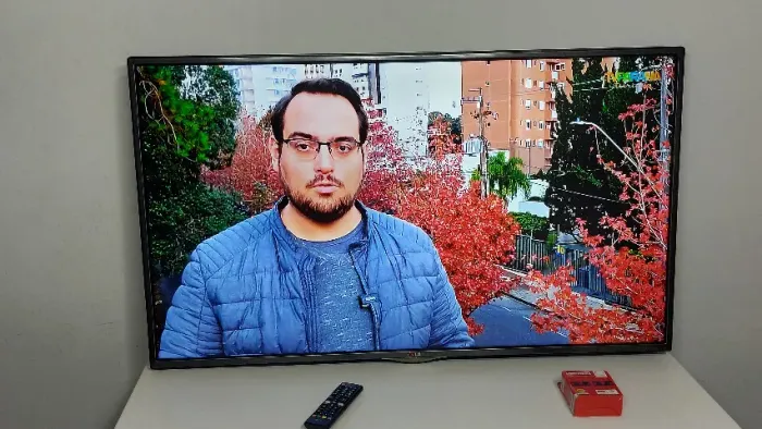 TV Smart LG modelo 47LA6200- Full HD - 1 Hdmi - 3Usb - Wifi 5G - ac. Cartão.