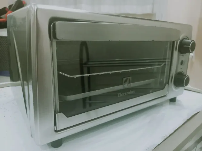 Forno elétrico Electrolux chef EOC10