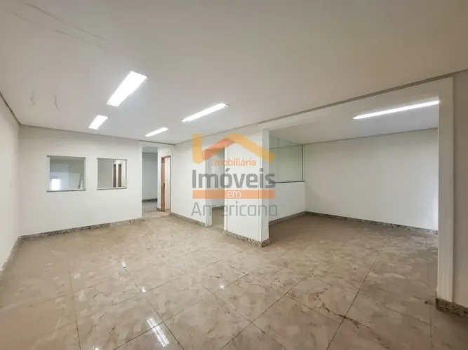 15 Salas Comerciais, dois andares para Locação no Centro de Americana-SP: 4 Banheiros, 326