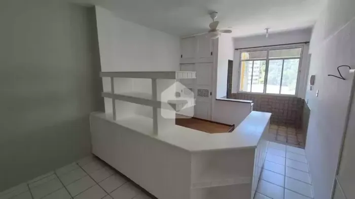Kitnet para venda com 1 quartos, 25m² - Centro - Petrópolis/RJ