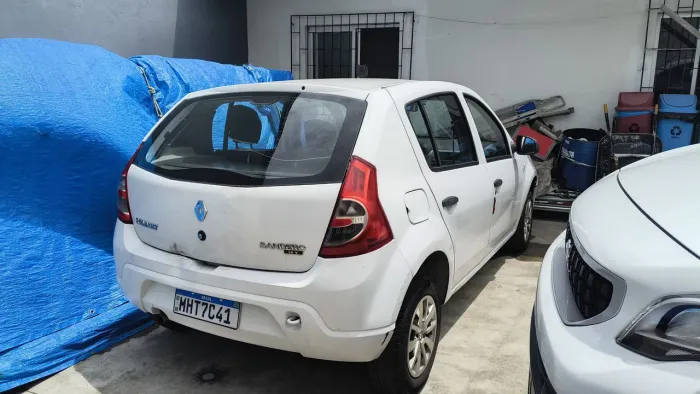 Renault Sandero Authentique Hi-flex 1.0 16V 5P 2010