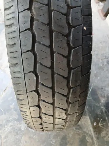 1 pneu de kombi 185/r14c 102/100