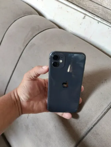 iPhone 11 64GB Trincado Não Baixo o Valor Moro No Tabuleiro
