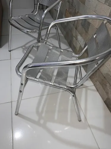 Cadeira de alumínio