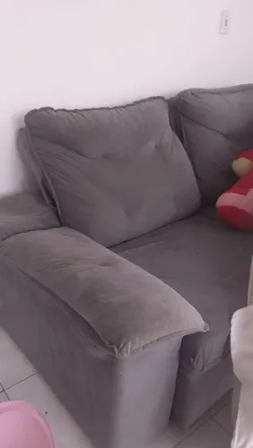 Sofá + urso gigante R$ 200