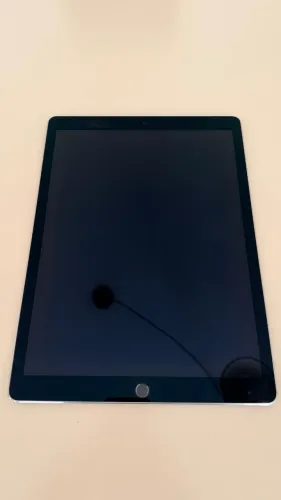 iPad Pro 12,9" Apple A1671 - 2ª Geração Bateria 89% + Smart Keyboard