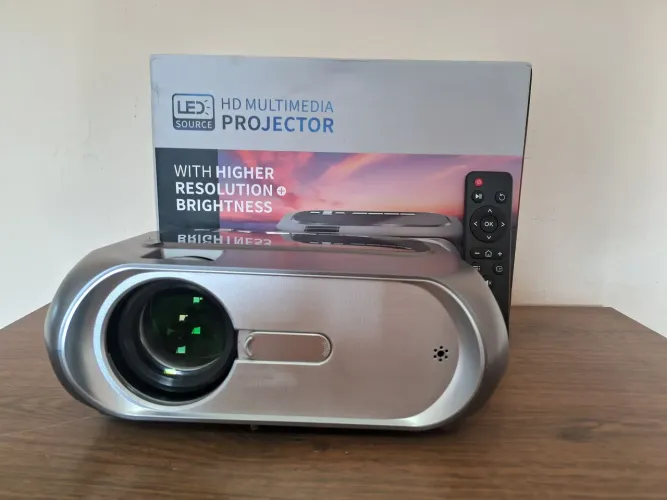 Projetor Led T7 (espelha o celular)