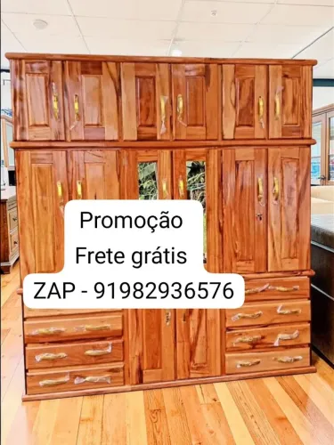 Guarda roupa de casal 6 portas todo de madeira com espelho!