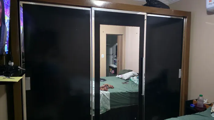 Guarda roupas de casal Grande 