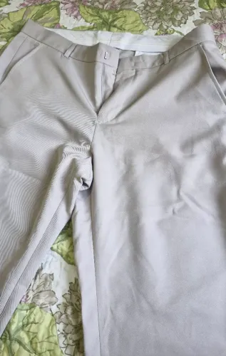 Calça social cinza claro 46 poliéster 