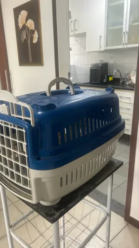 Vendo casinha e caixa transporte pet
