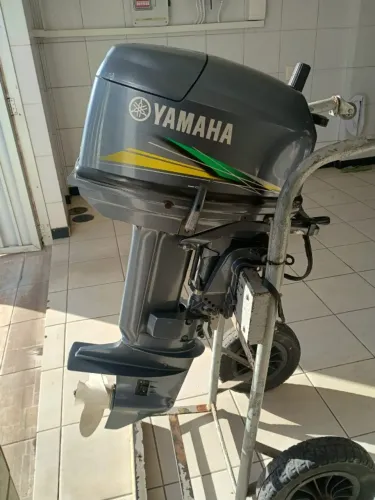 Motor de Yamaha 30hp 2 Tempos com partida elétrica