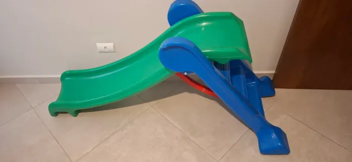 Escorregador infantil