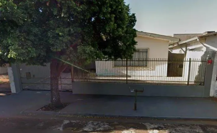 Casa com 4 dormitórios para alugar, 183 m² por R$ 3.450,00/mês - Califórnia - Londrina/PR
