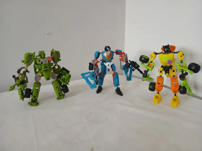 Bonecos transformers