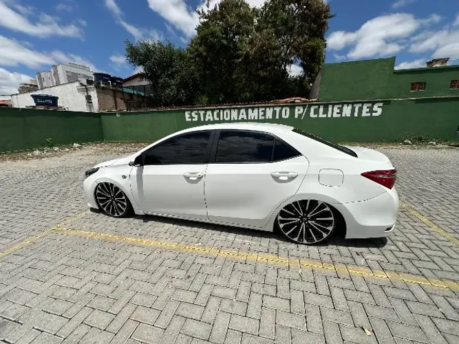 Toyota Corolla GLI 1.8 Flex 16V Aut. 2016