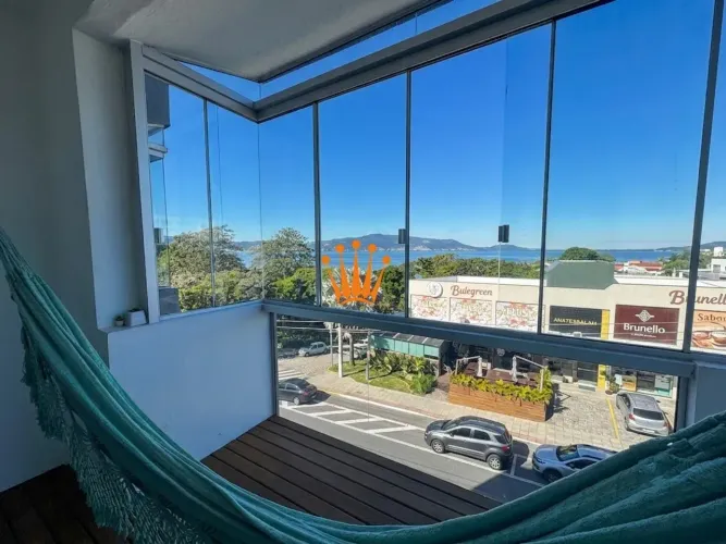 Apartamento no bairro de Coqueiros.