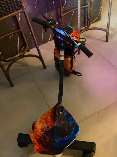 TRICICLO INFANTIL ELETRÔNICO