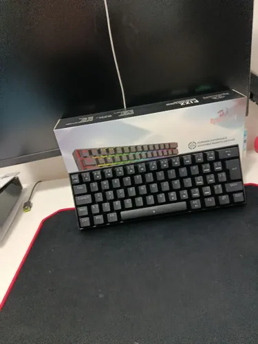 teclado magnético redragon fizz rainbow 60%