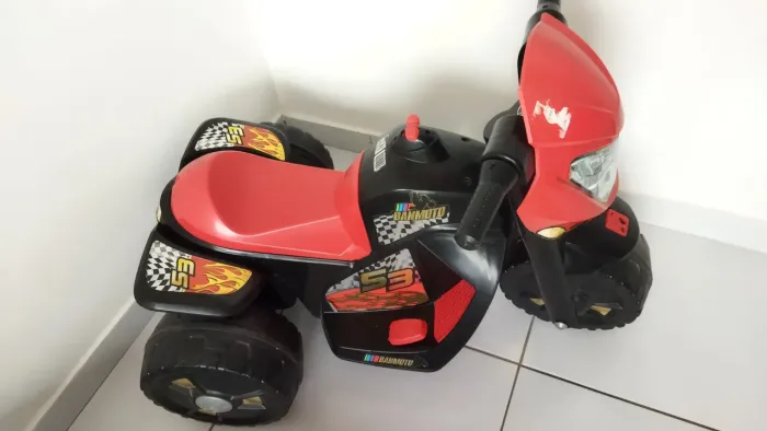 Moto elétrica infantil