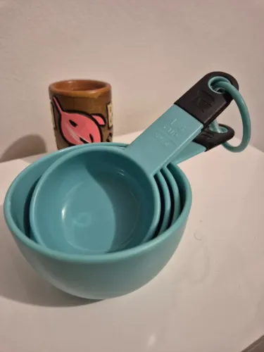 Kit 4 Xícaras Medidoras KitchenAid (Cor Aqua Sky) - Novo!