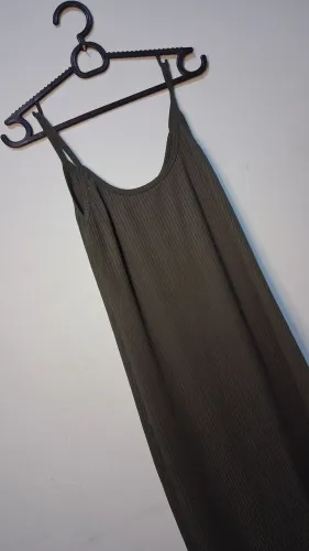 Vestido verde oliva
